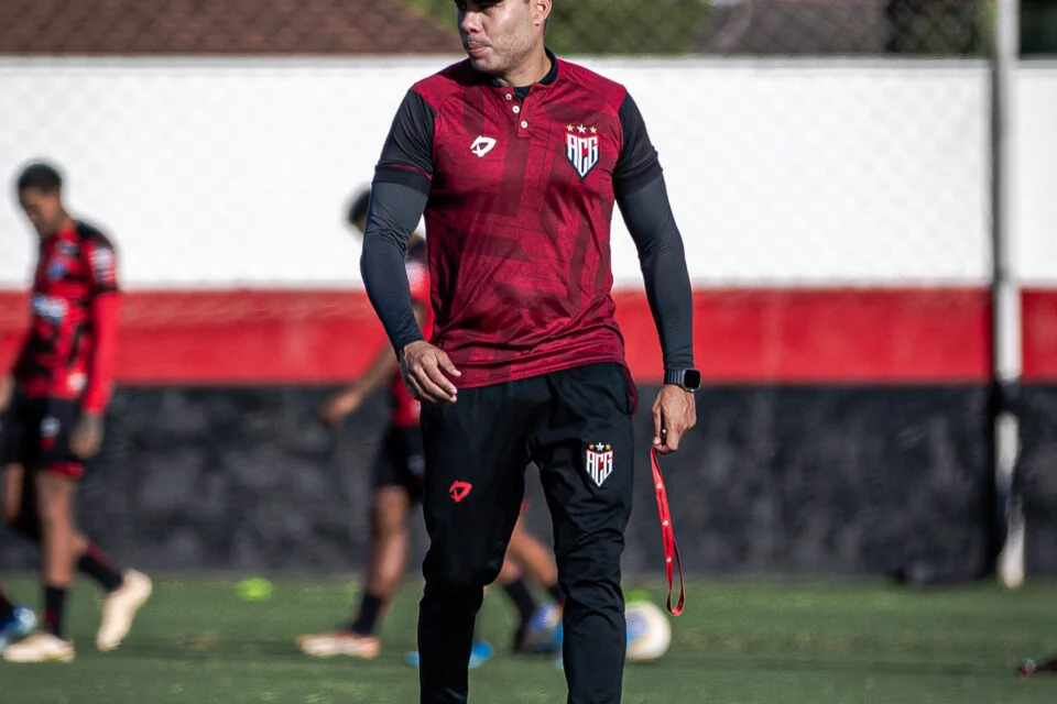 Atlético Goianiense conta com retornos, mas zagueiro é dúvida para enfrentar o São Paulo