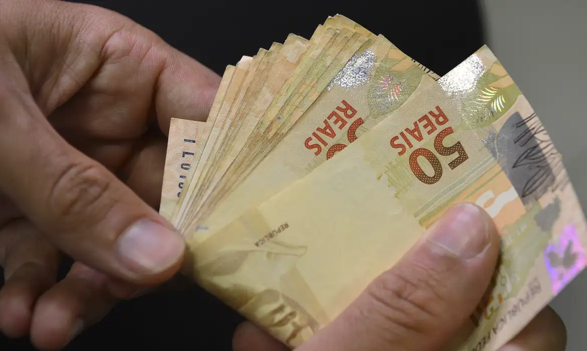 Desigualdade no Brasil: rendimento mensal do 1% mais rico é 40 vezes maior que dos 40% mais pobres