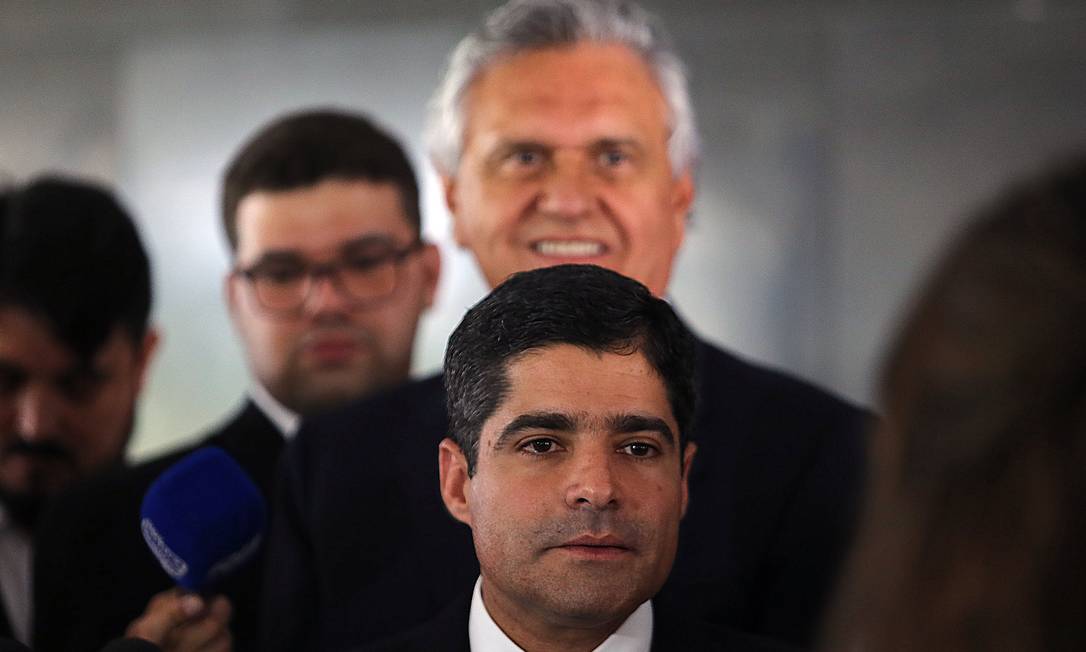 União Brasil em crise: ACM Neto pode assumir comando nacional após investigação da PF contra Rueda