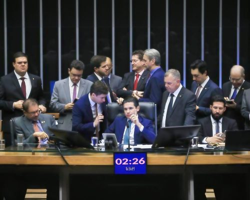 Câmara aprova a urgência da PEC da anistia